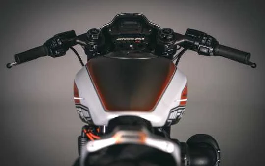 Lenker Clip-On Tieferlegung Schwarz 4 Lenker Clip-On Tieferlegung Schwarz – Bild 2